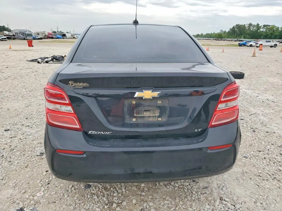 2018 CHEVROLET SONIC LT  