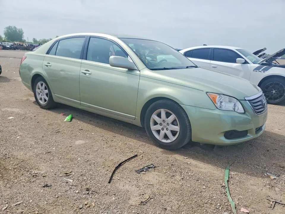 2010 TOYOTA AVALON XL  