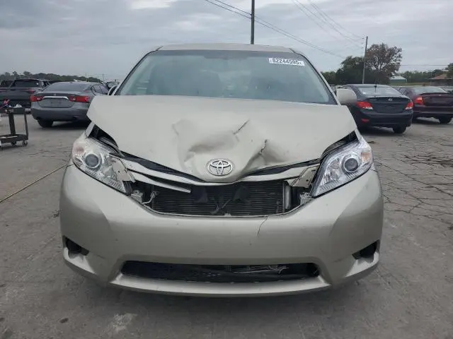 2015 TOYOTA SIENNA LE