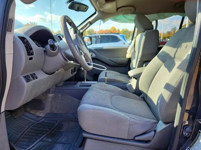 2012 NISSAN FRONTIER S  