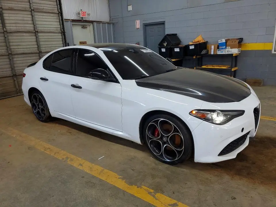 2023 ALFA ROMEO GIULIA TI  