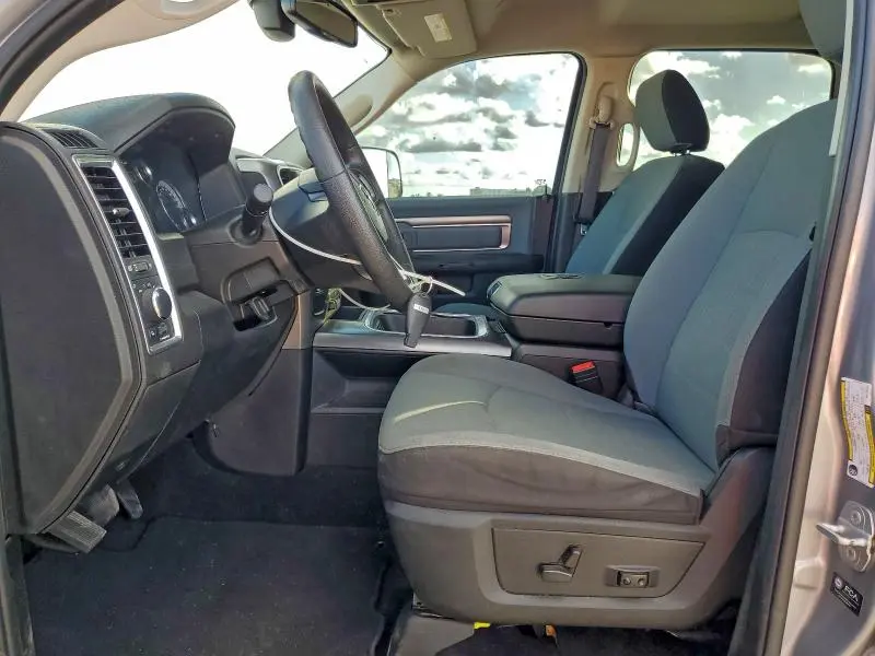 2022 RAM 1500 CLASSIC SLT  