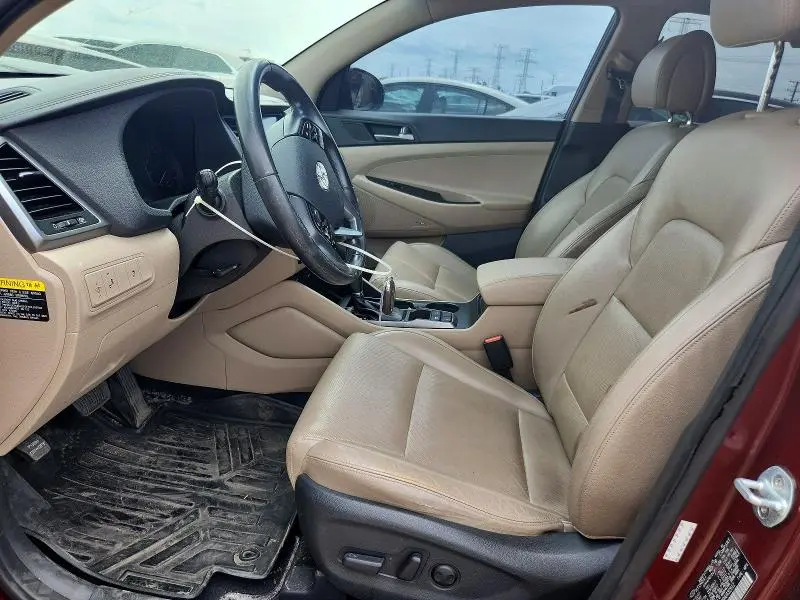2017 HYUNDAI TUCSON SE PLUS  
