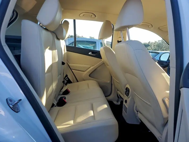 2017 VOLKSWAGEN TIGUAN S  