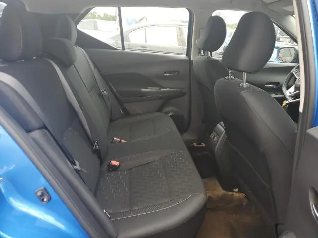 2024 NISSAN KICKS SV  