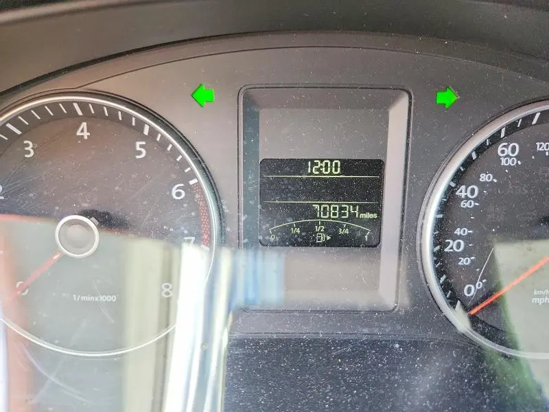 2013 VOLKSWAGEN JETTA SE  