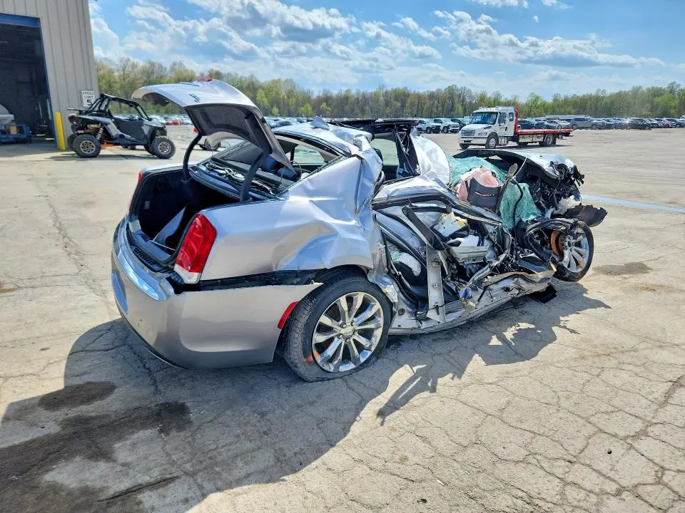 2017 CHRYSLER 300C   