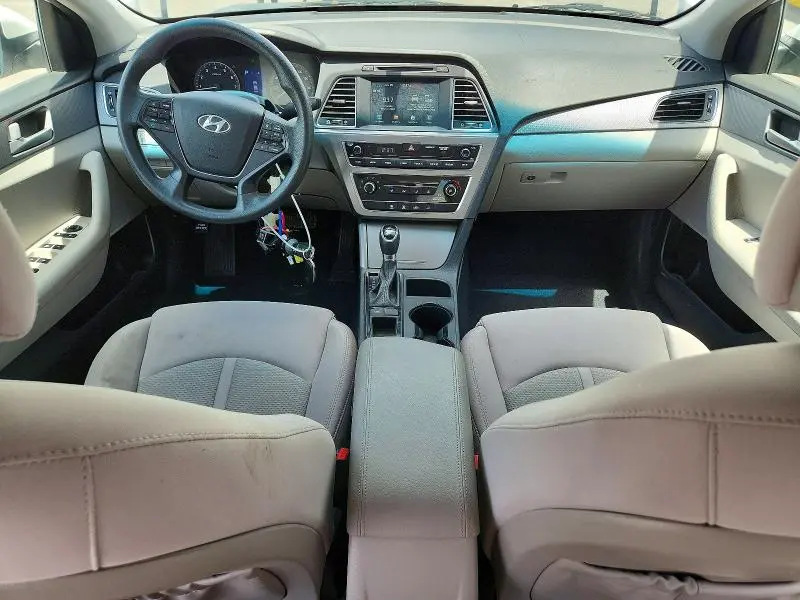 2017 HYUNDAI SONATA SE  
