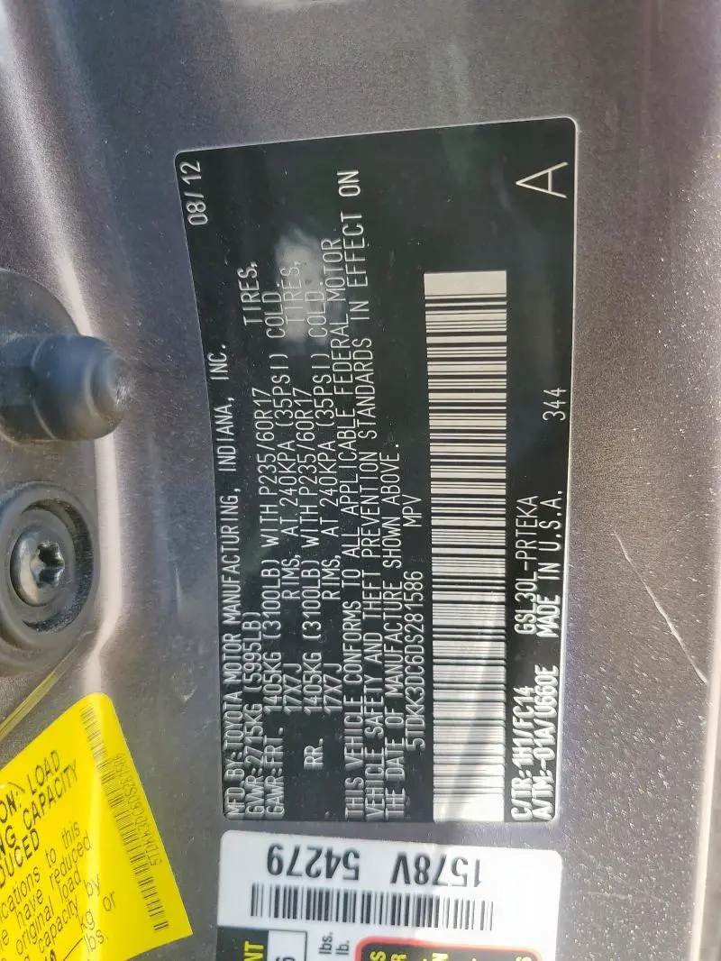 2013 TOYOTA SIENNA LE  