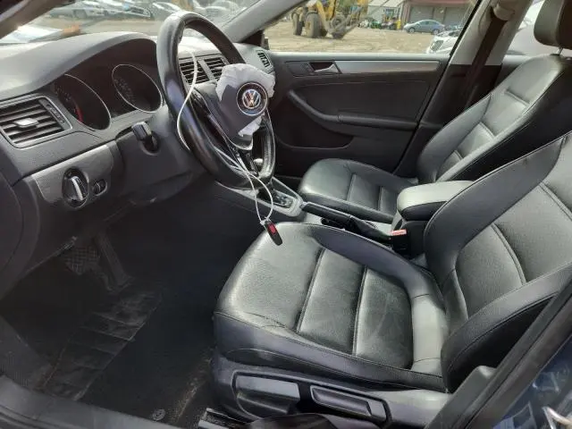 2017 VOLKSWAGEN JETTA SE  