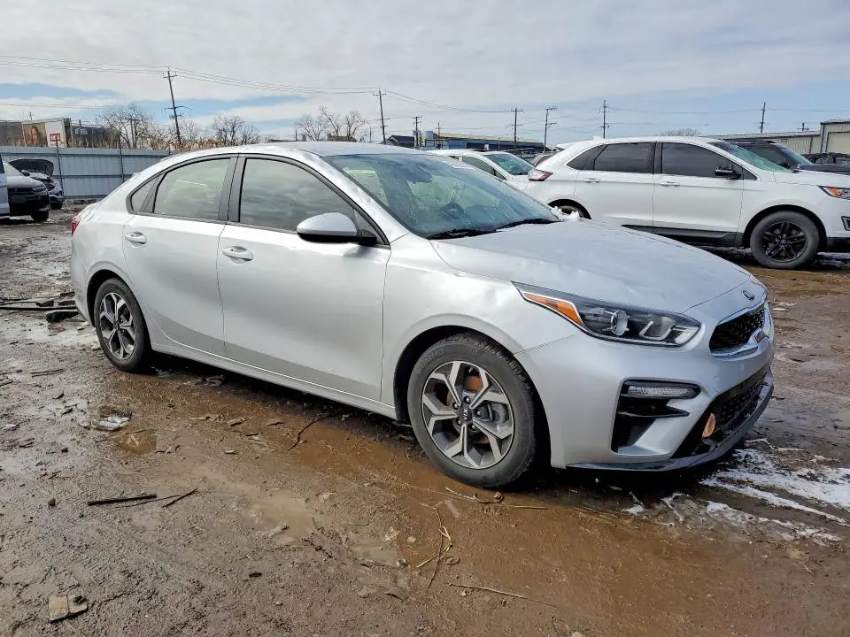 2021 KIA FORTE LXS  