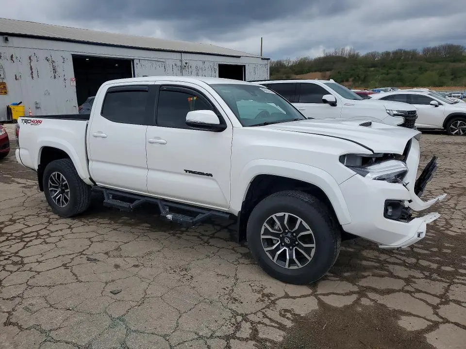 2022 TOYOTA TACOMA TRD SPORT  
