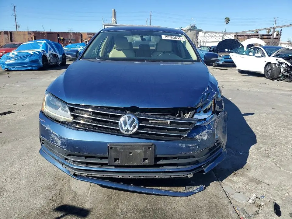 2017 VOLKSWAGEN JETTA SE  