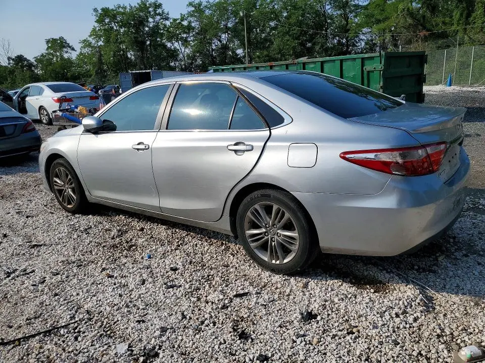 2016 TOYOTA CAMRY SE  