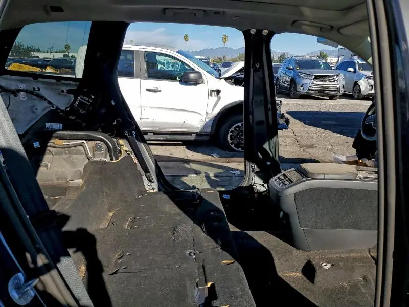 2025 VOLVO XC90 CORE  