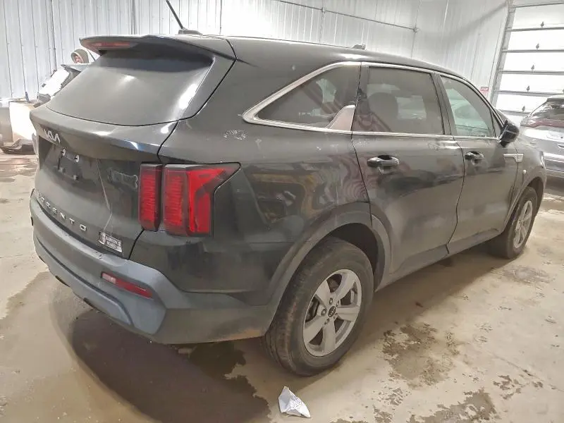 2022 KIA SORENTO LX  
