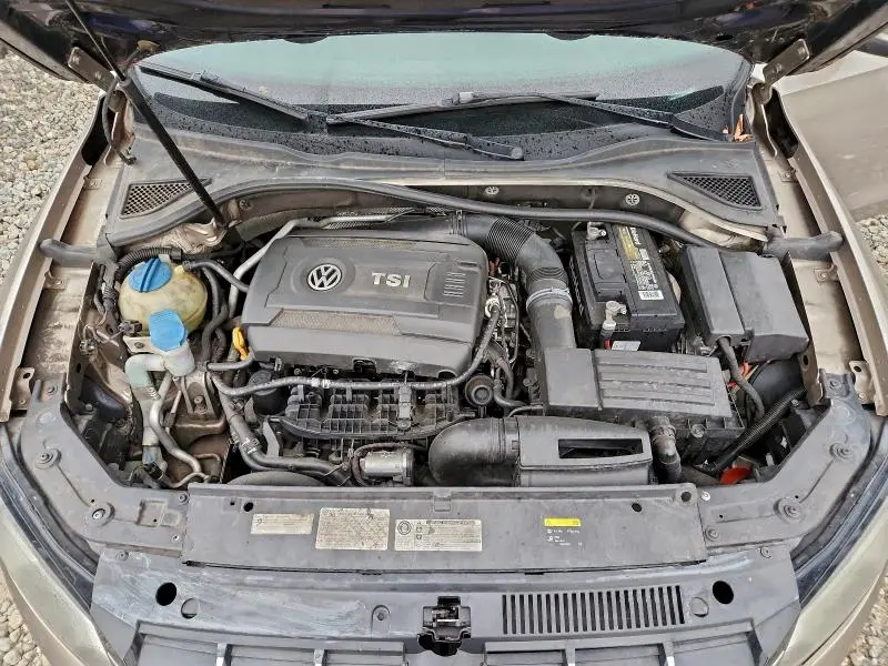 2015 VOLKSWAGEN PASSAT S  