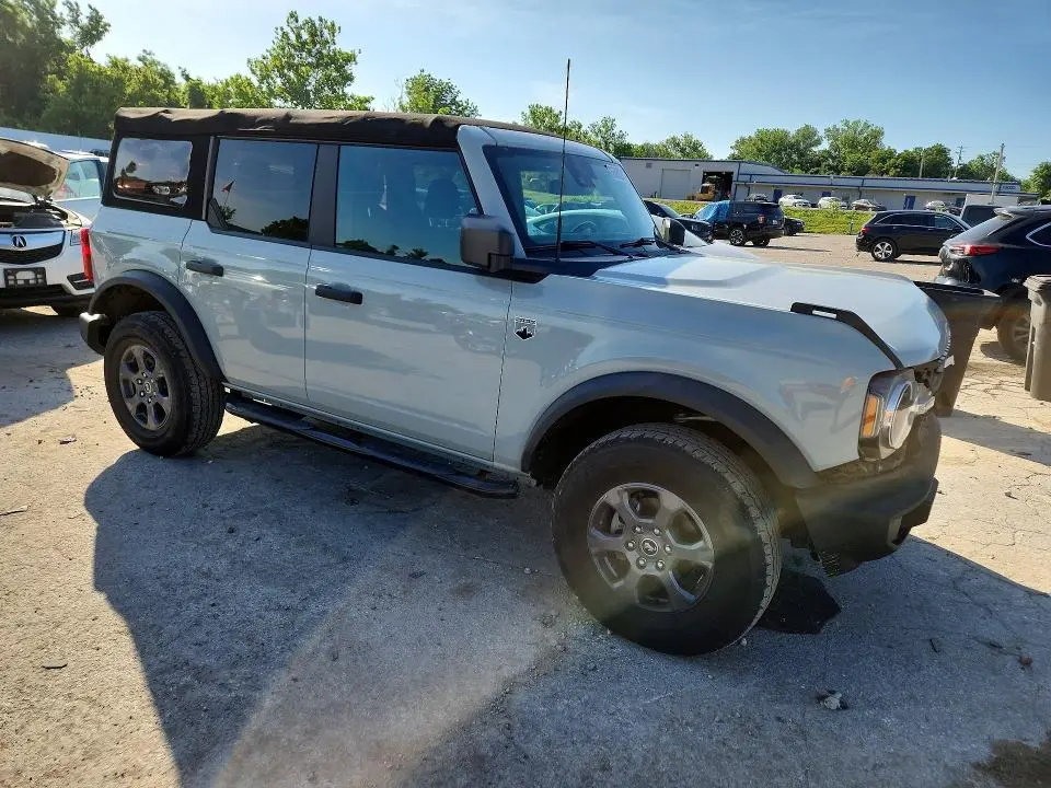 2023 FORD BRONCO BASE  