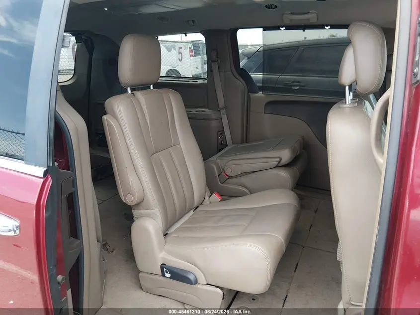 2015 CHRYSLER TOWN & COUNTRY TOURING