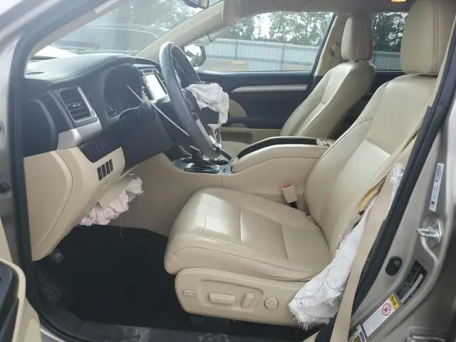 2016 TOYOTA HIGHLANDER XLE  