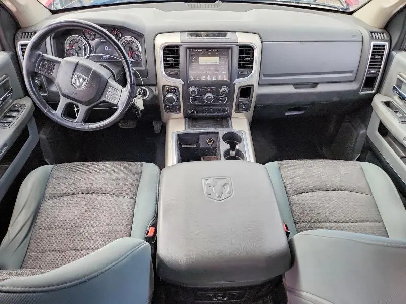 2014 RAM 1500 SLT  