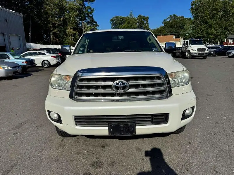 2011 TOYOTA SEQUOIA PLATINUM  