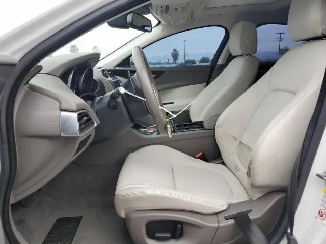 2017 JAGUAR XE PREMIUM  