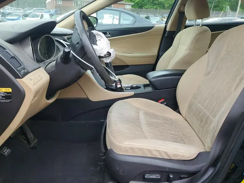 2012 HYUNDAI SONATA GLS  