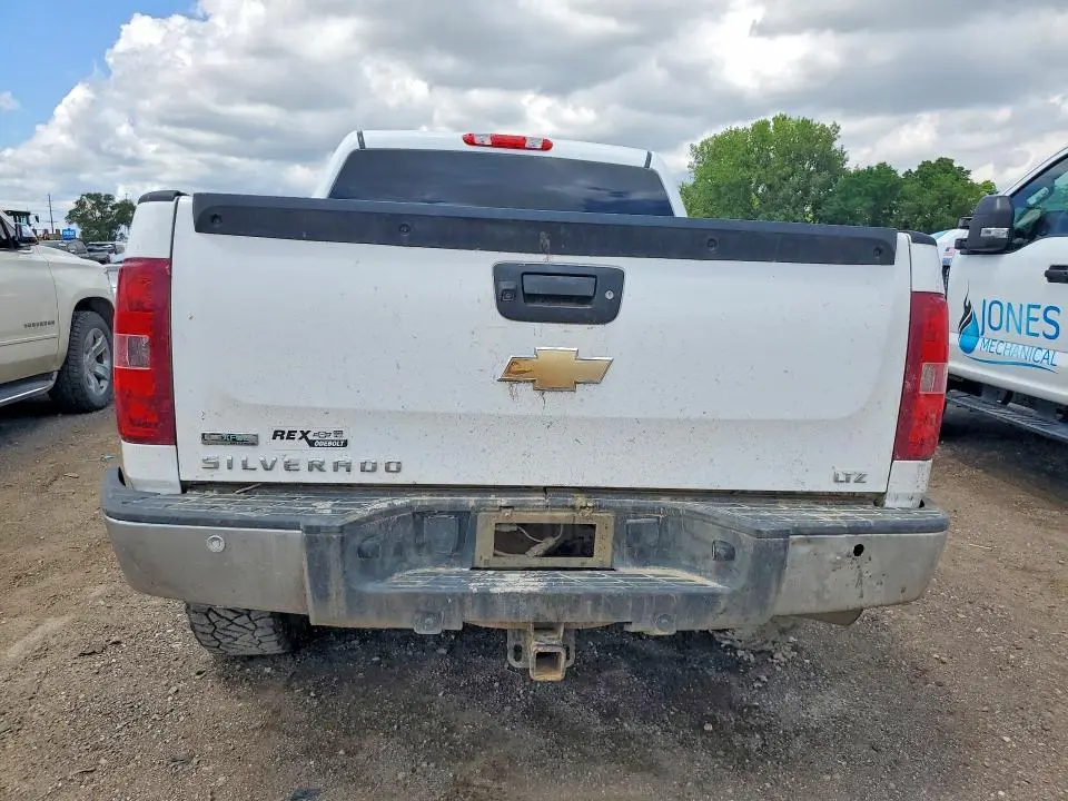 2011 CHEVROLET SILVERADO K1500 LTZ  