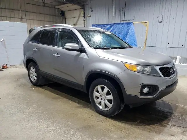2011 KIA SORENTO BASE  