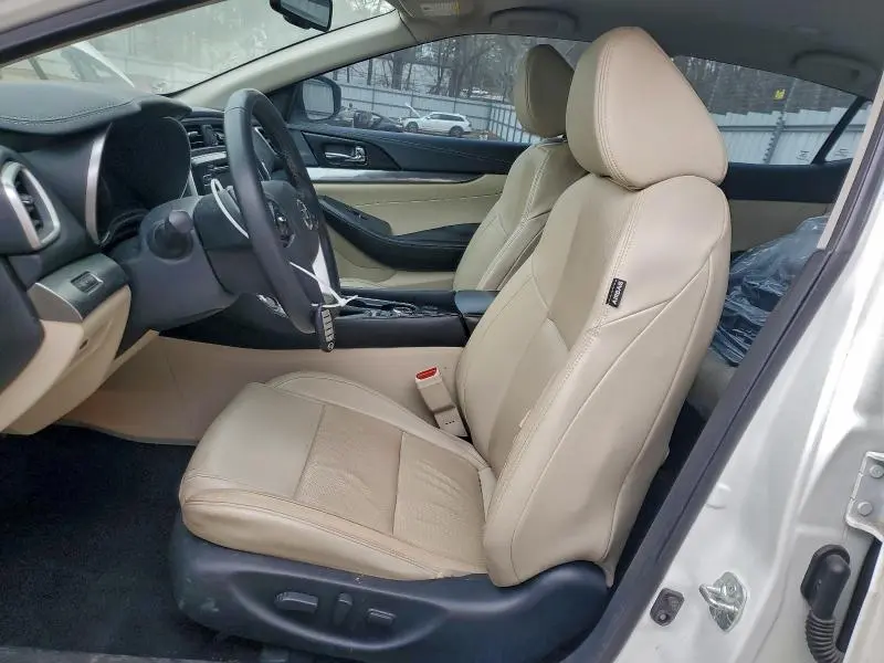 2019 NISSAN MAXIMA S  