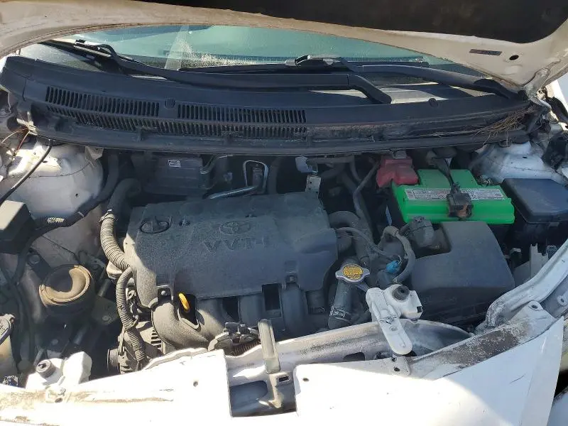 2011 TOYOTA YARIS BASE  