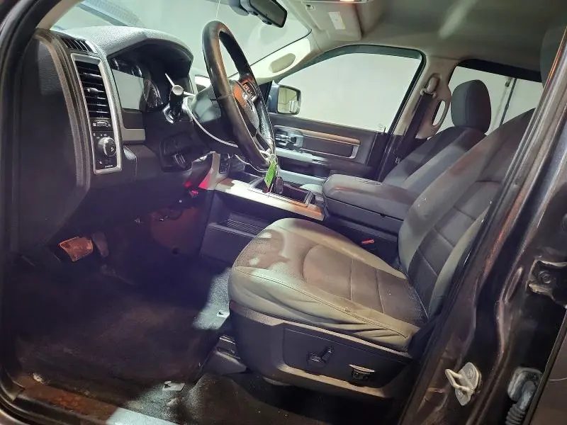 2014 RAM 1500 SLT  