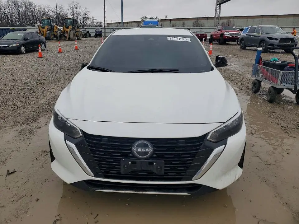 2025 NISSAN SENTRA SV  