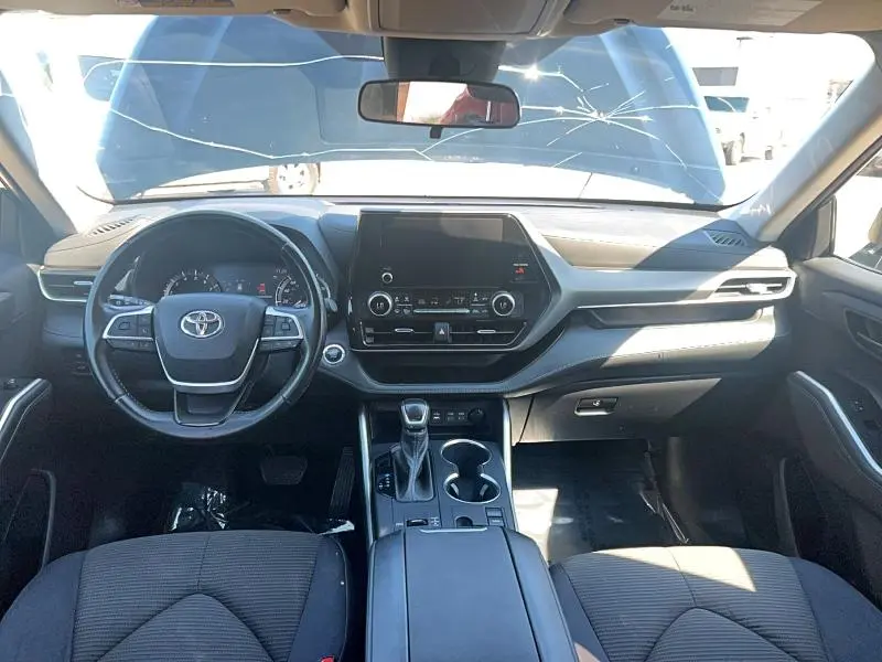 2023 TOYOTA HIGHLANDER LE  