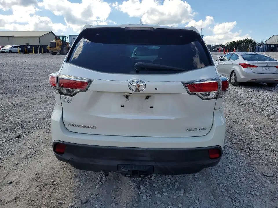 2015 TOYOTA HIGHLANDER XLE  