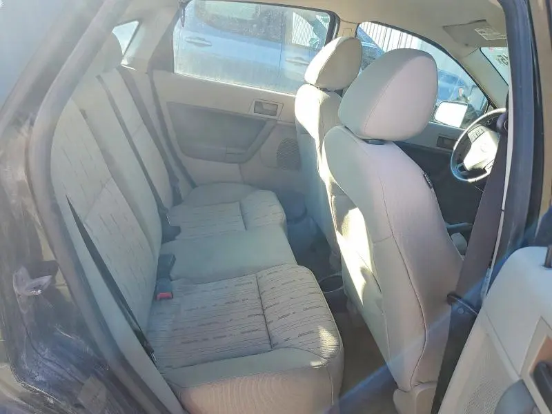 2010 FORD FOCUS SE  