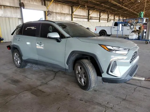 2022 TOYOTA RAV4 XLE  