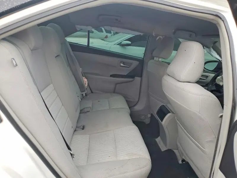 2015 TOYOTA CAMRY LE  