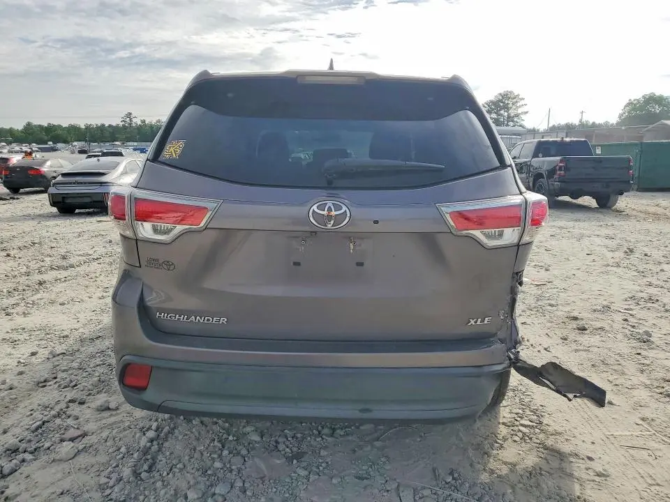 2014 TOYOTA HIGHLANDER XLE  