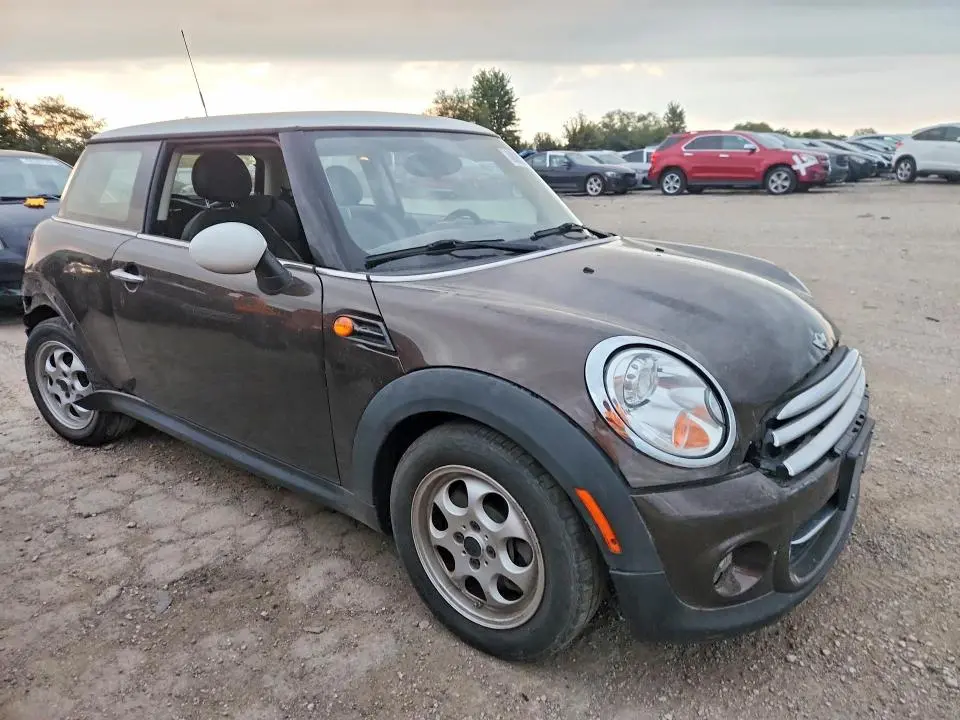 2012 MINI COOPER   