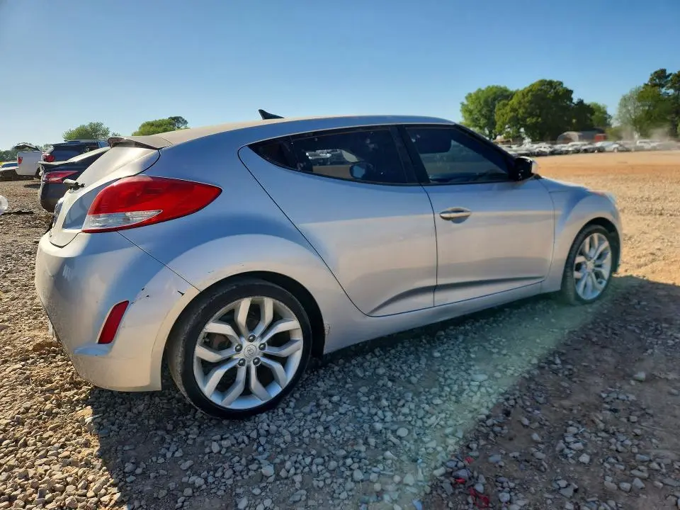 2013 HYUNDAI VELOSTER BASE  