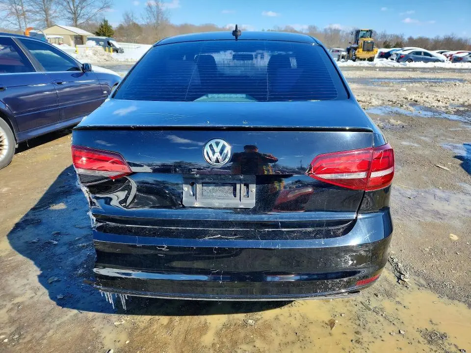 2016 VOLKSWAGEN JETTA SPORT  