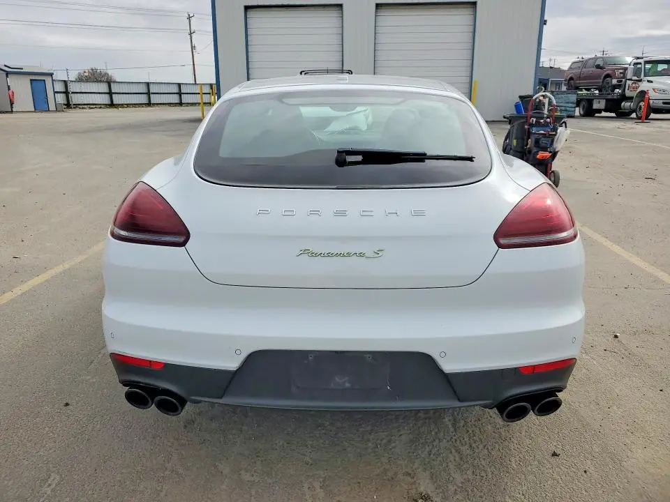 2016 PORSCHE PANAMERA   