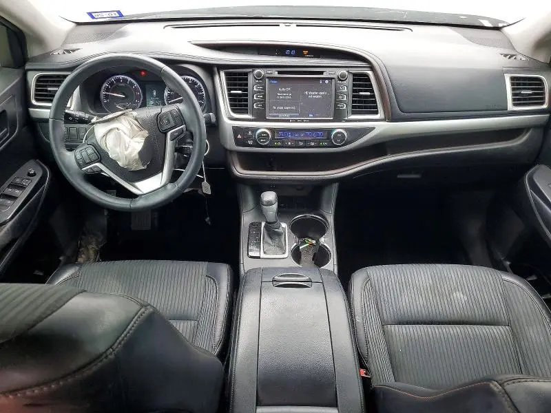 2016 TOYOTA HIGHLANDER LE PLUS  