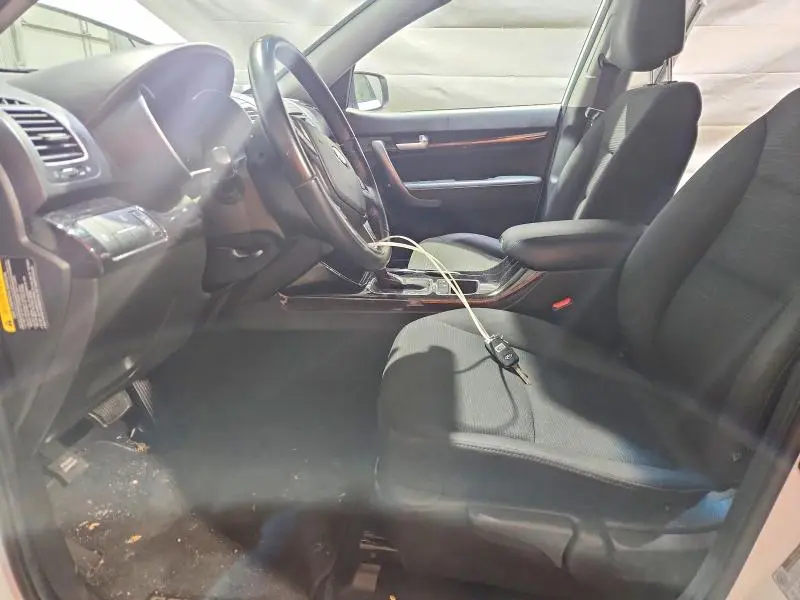 2014 KIA SORENTO LX  