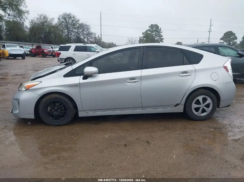 2015 TOYOTA PRIUS THREE