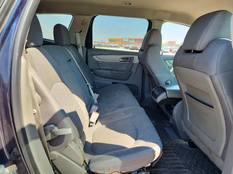 2016 CHEVROLET TRAVERSE LS  