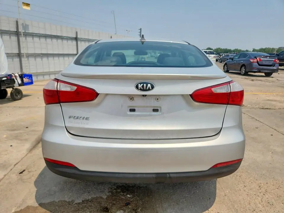 2015 KIA FORTE LX  