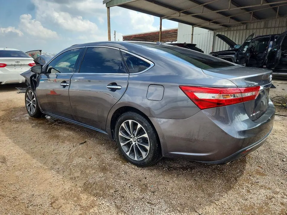 2018 TOYOTA AVALON XLE  